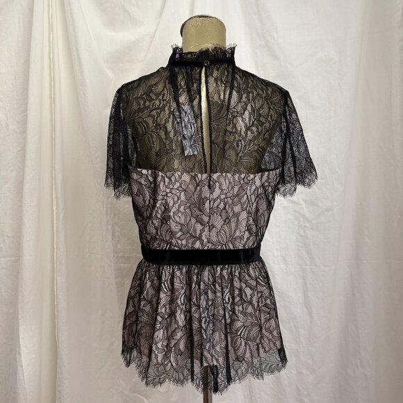 White House Black Market Lace Blouse NWT 6 - Picture 2 of 9